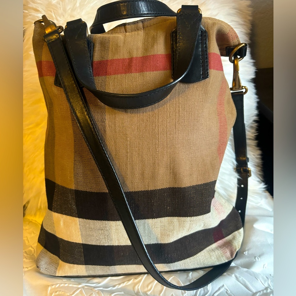 Burberry canvas check medium Tottenham Brit Tote black leather